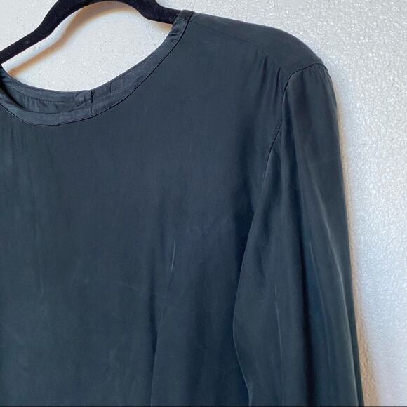Geoffrey Beene Sport 100% Silk Button Back Blouse Size 10 - Picture 2 of 10